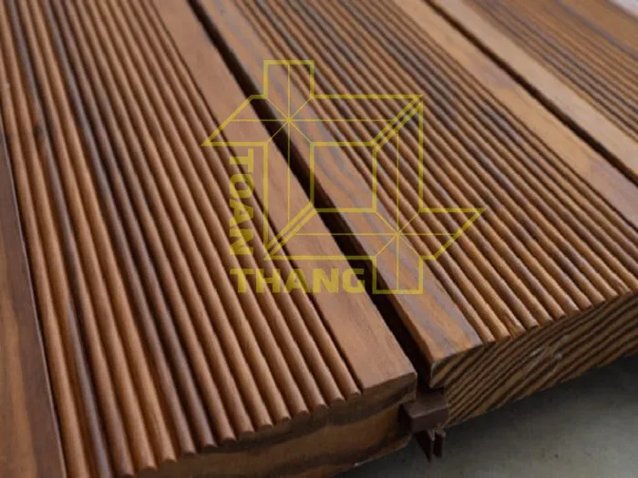 Sàn gỗ Thông ngoài trời biến tính chống mối mọt
