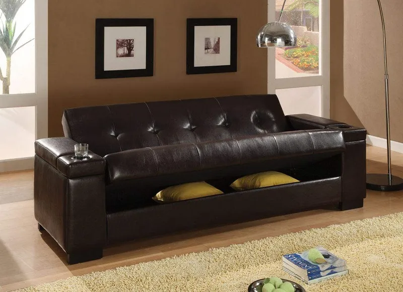 Sofa bọc da có độ bền cao, dễ vệ sinh, thường có giá thành cao hơn