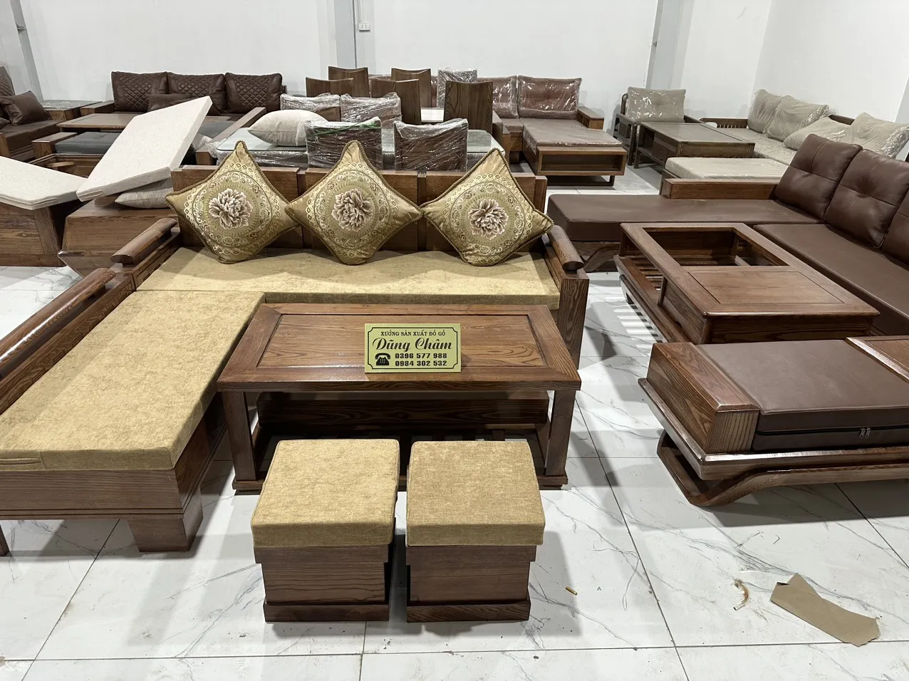 Sofa gỗ góc trứng nhỏ giá rẻ, mẫu mới 2024