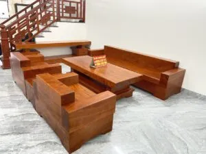 Mẫu sofa gỗ nguyên khối được chạm khắc tinh xảo