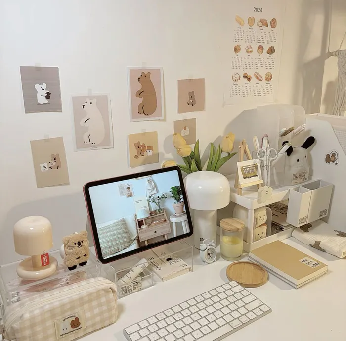 trang trí bàn học bằng Sticker