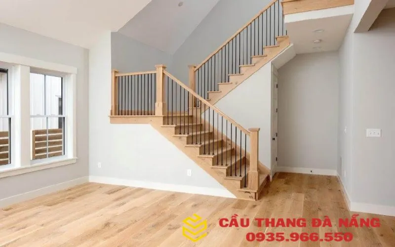 Mẫu tay vịn câu thang phổ biến được nhiều gia đình lựa chọn