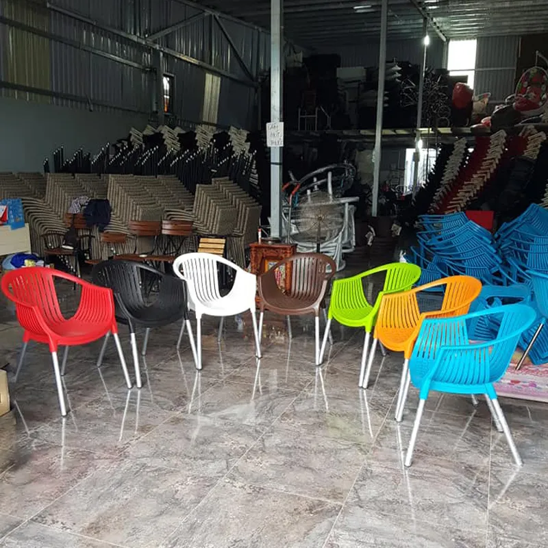 Thanh lý bàn ghế nhựa chân nhôm dành cho quán cà phê sân vườn giá rẻ