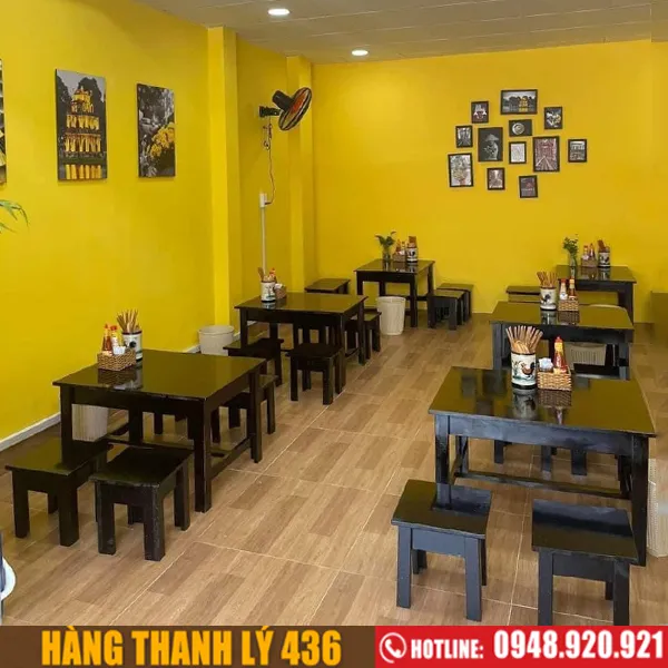 Bộ bàn ghế quán ăn thanh lý với thiết kế hiện đại, chứng minh chất lượng đồ cũ vẫn rất tốt