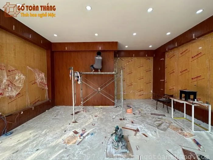 Thi công tấm nhựa ốp tường trang trí