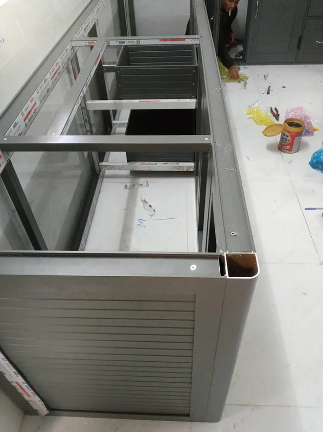 Thùng tủ bếp nhôm hệ 55 Xingfa