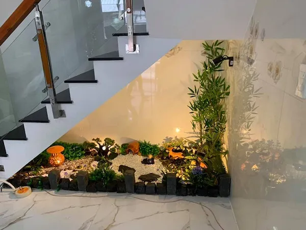 Chia sẻ cách trang trí tiểu cảnh cầu thang đẹp, ấn tượng nhất