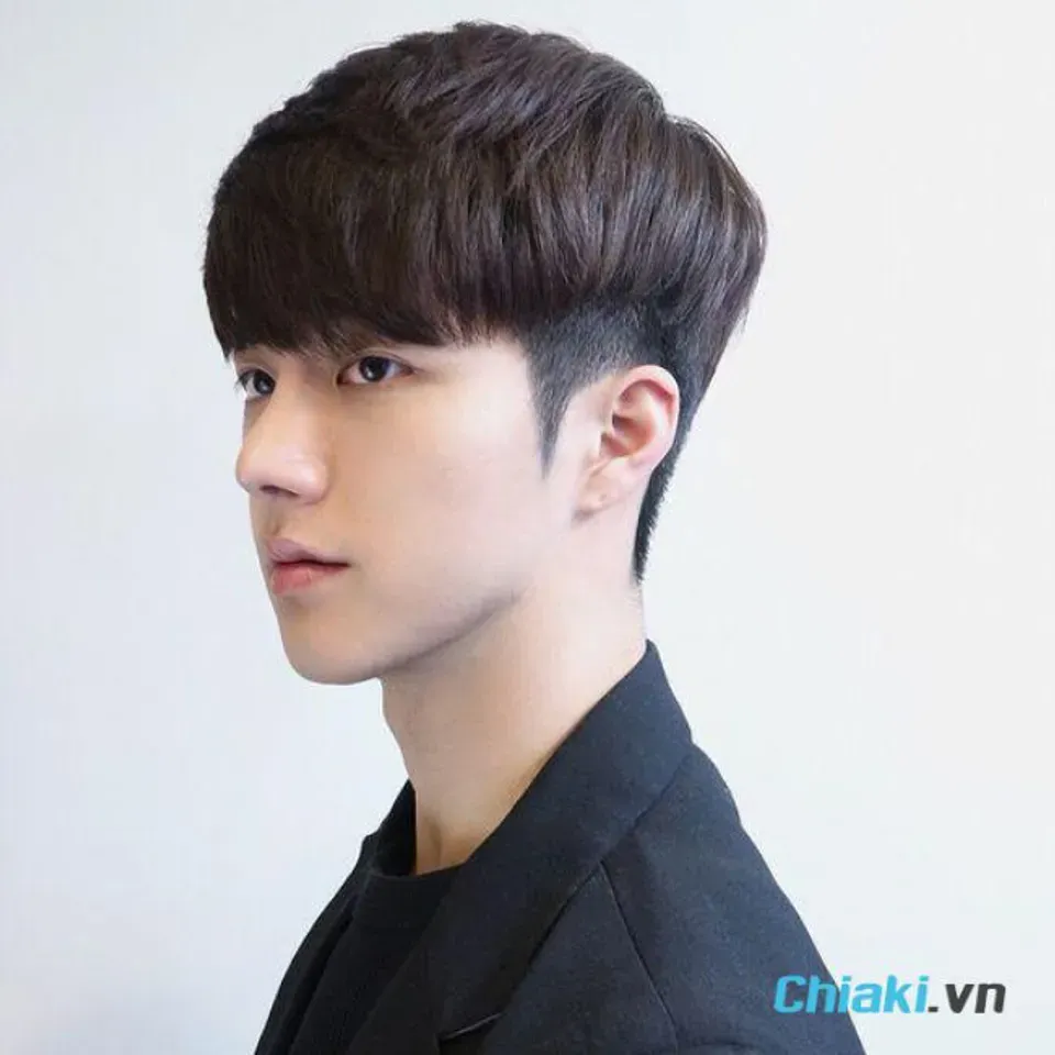 Kiểu tóc Layer dài nam cho khuôn mặt dài giúp cân đối tỷ lệ khuôn mặt