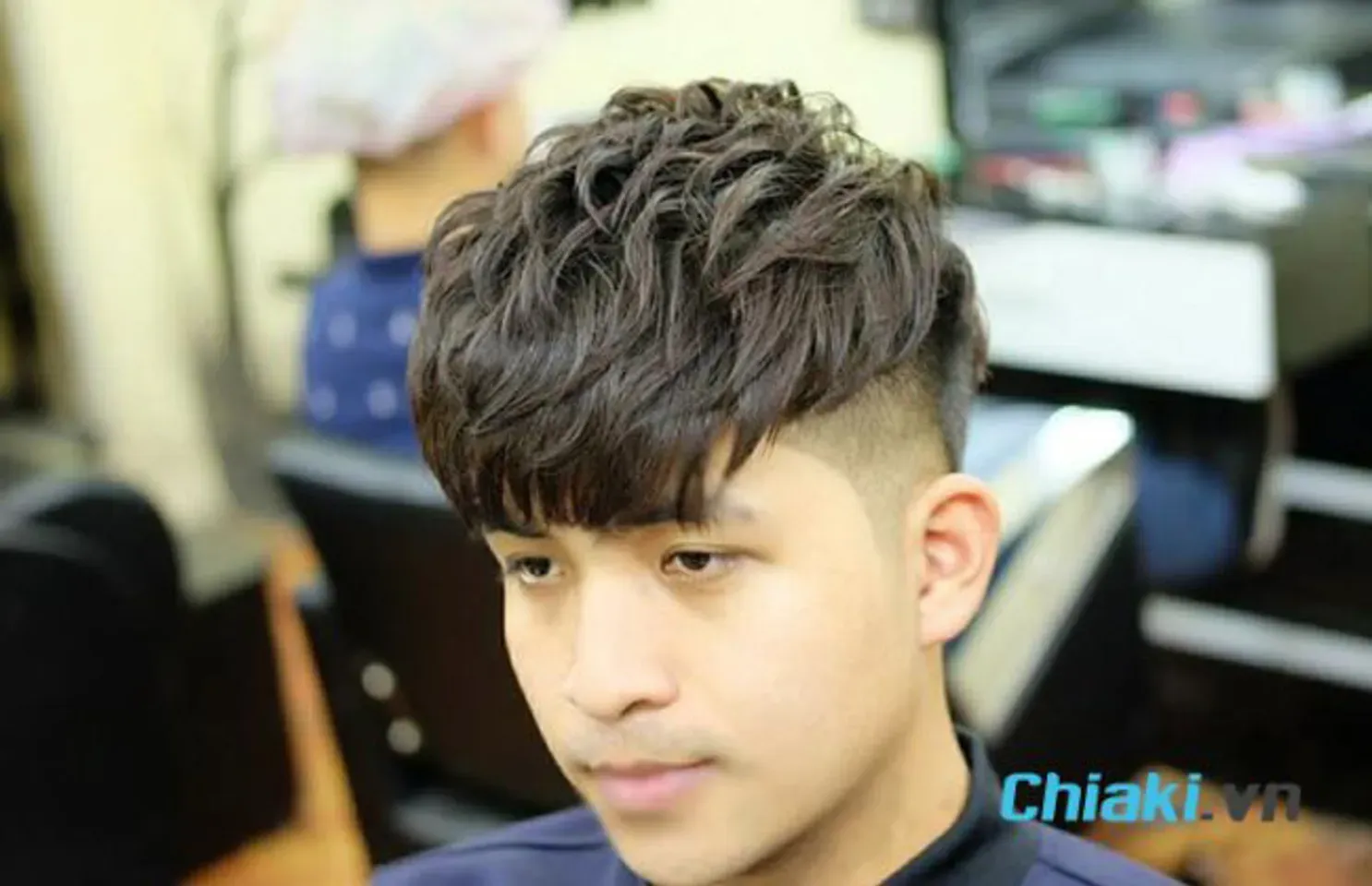 Tóc layer undercut nam giúp làm nổi bật ưu điểm trên gương mặt