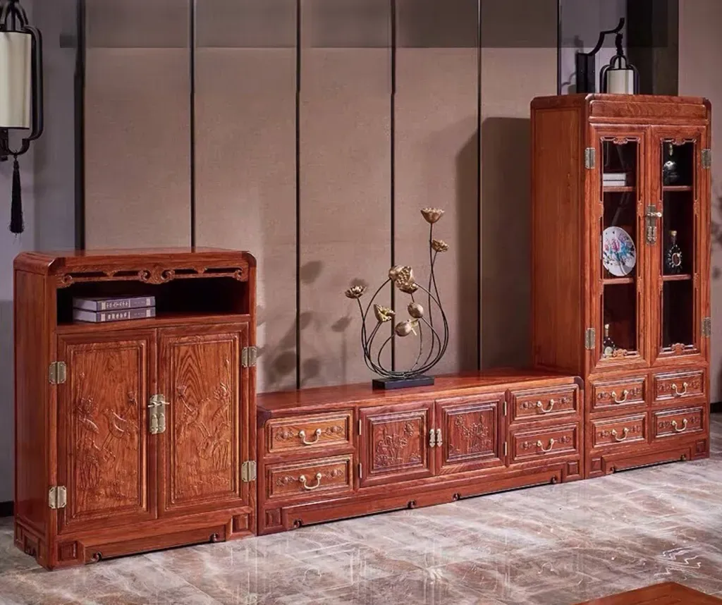 Kệ tivi kết hợp tủ rượu cổ điển với hoa văn chạm khắc tinh xảo