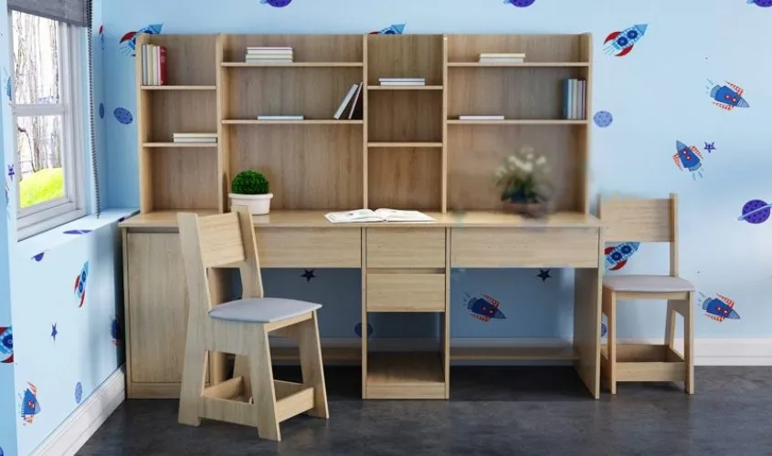 Bàn học thông minh được làm bằng gỗ