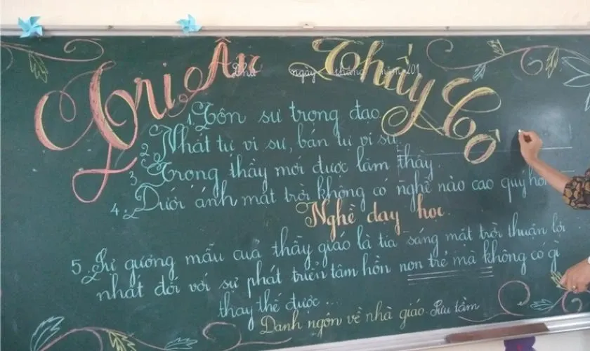 Mẫu phấn vẽ mang ý nghĩa tri ân