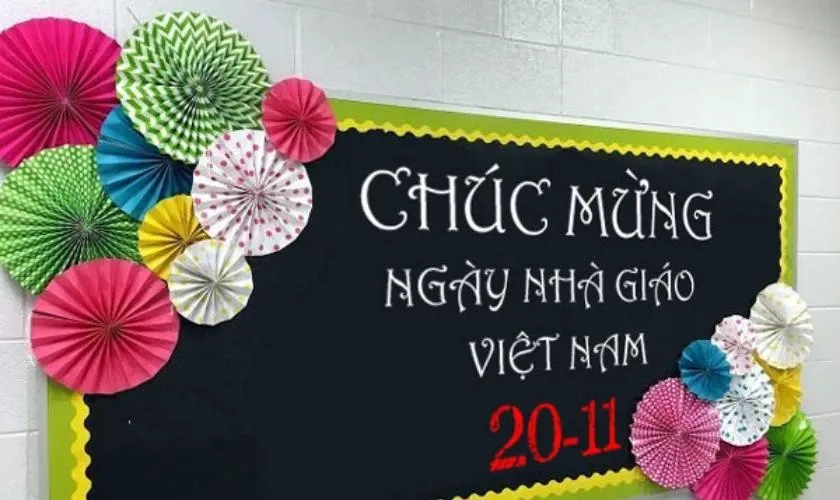 Mẫu hình dán đẹp mắt cho bảng lớp