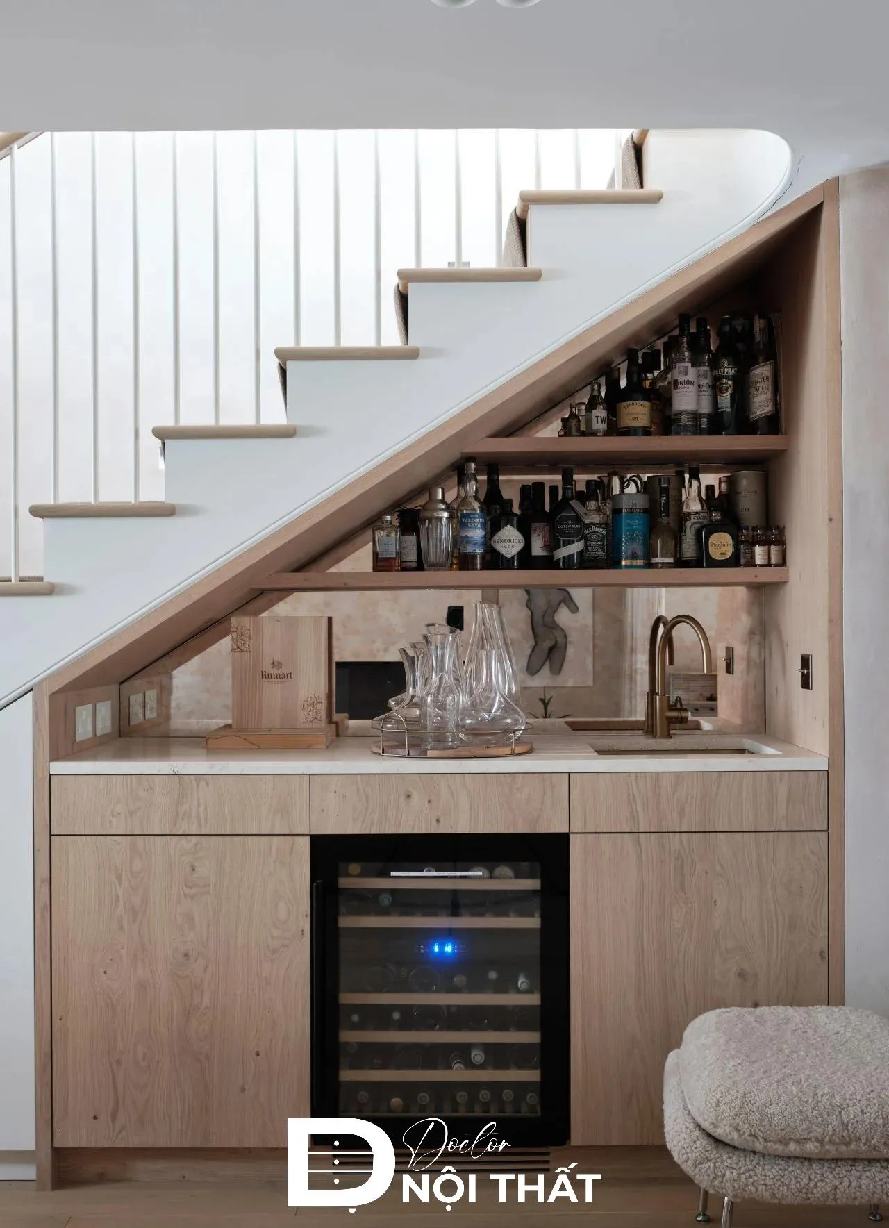 Quầy bar gỗ tự nhiên kết hợp chân sắt đen