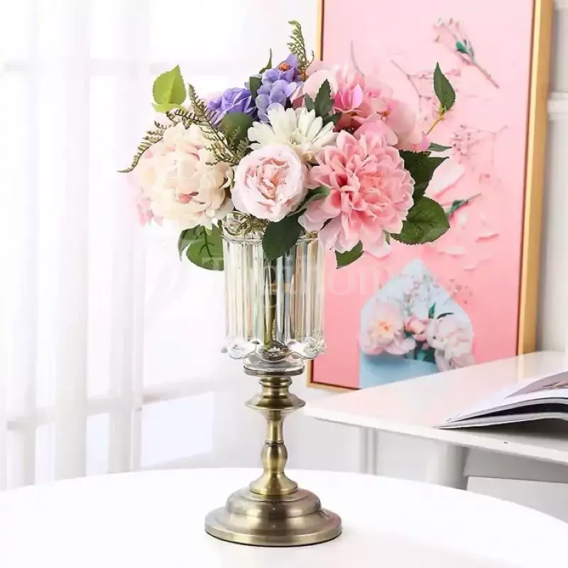 Bình gốm tân cổ điển với đường cong quý phái