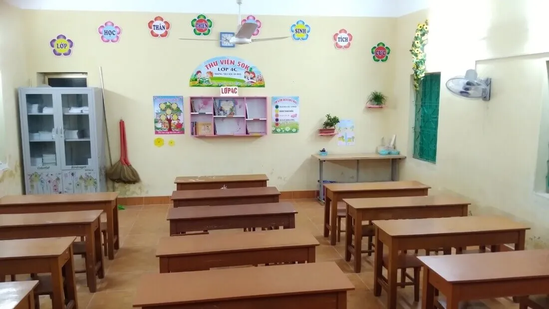 tối giản màu sắc trang trí lớp tiểu học