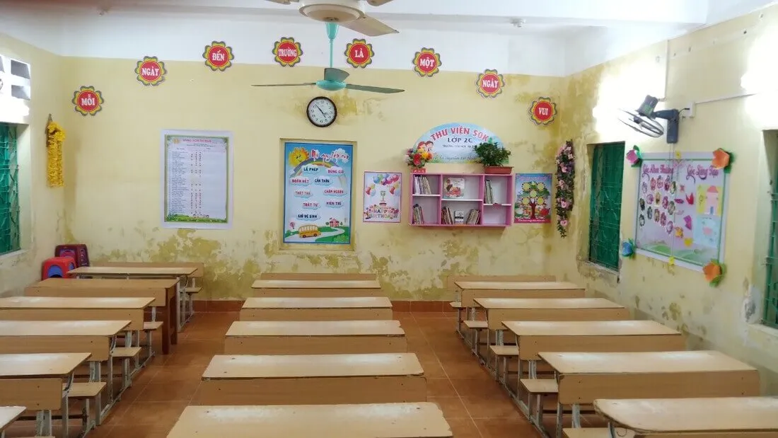 trang trí lớp học tiểu học đơn giản