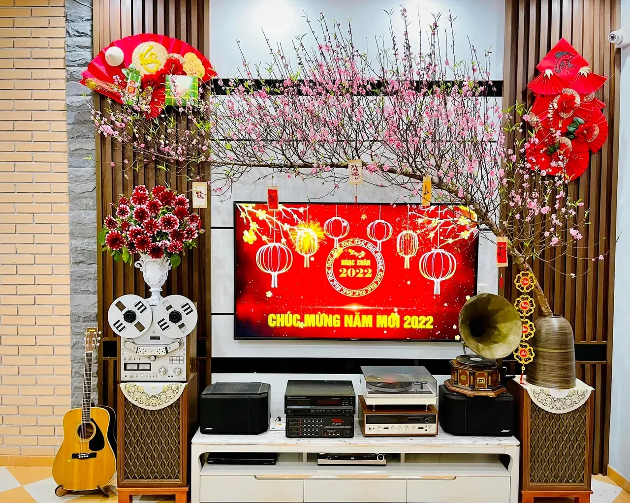 Trang trí nhà ngày Tết bằng hoa tươi đem đến cho nhà bạn vẻ đẹp tràn đầy năng lượng