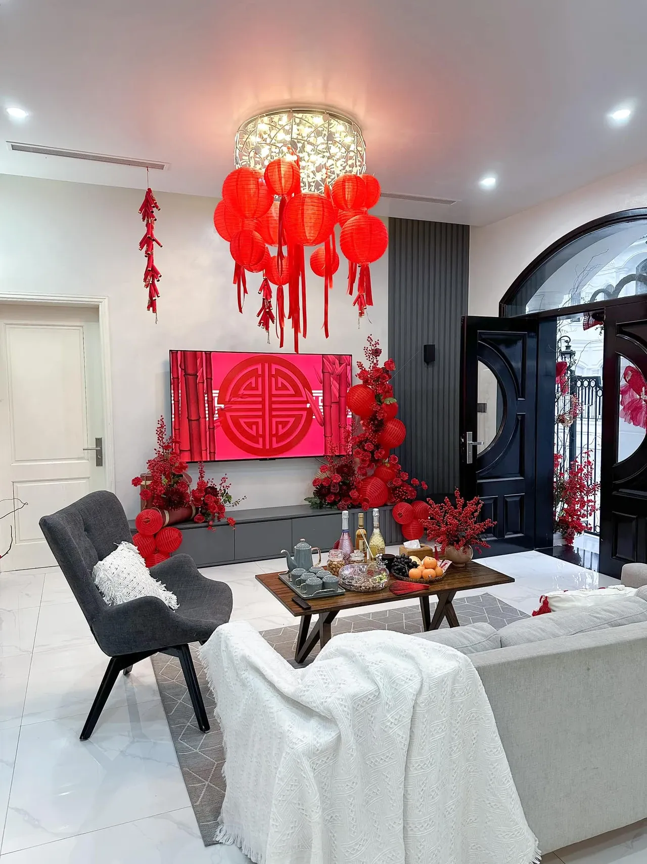 Những phụ kiện sắc đỏ nổi bật trang trí nhà đẹp ngày Tết không thể thiếu khi Xuân về