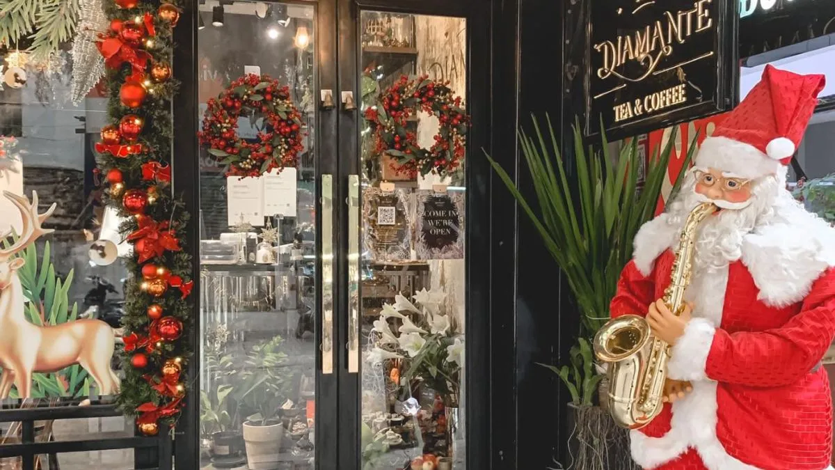 Lưu ý khi trang trí Noel cửa kính