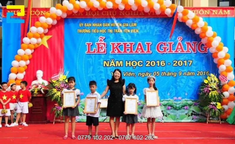 Trang Tri San Khau Khai Giang 9