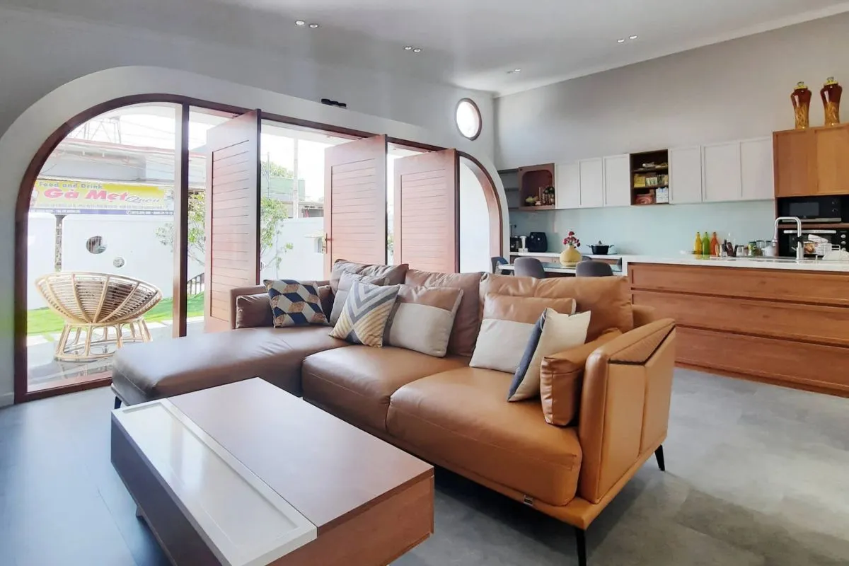 Vòm cửa đón ánh sáng