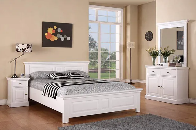 Tránh đặt giường đối diện các góc nhọn