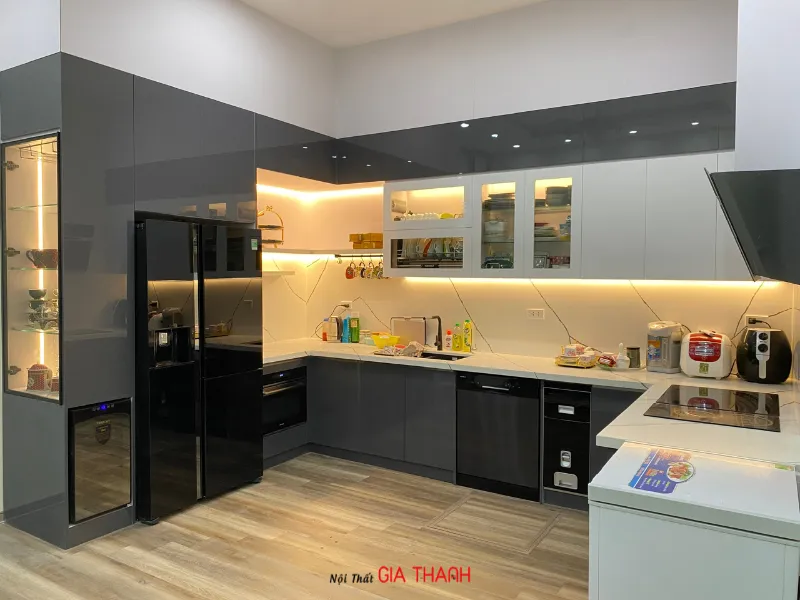 Tủ bếp Acrylic cao cấp nhà chị Hương ở Thợ Tháp, Cầu Giấy