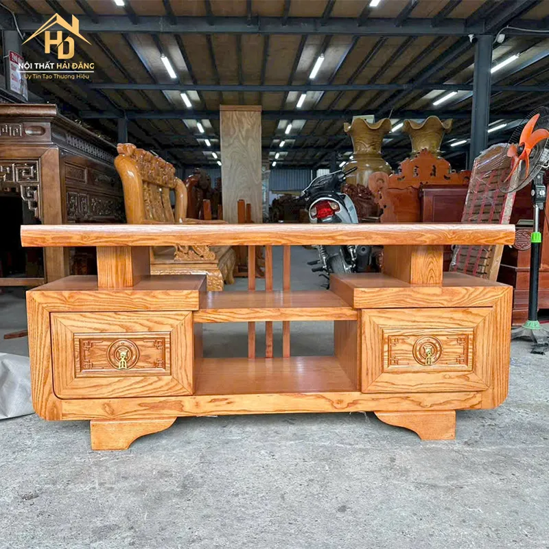 Kệ tivi gỗ tự nhiên kiểu dáng hợp chắc chắn 2 màu