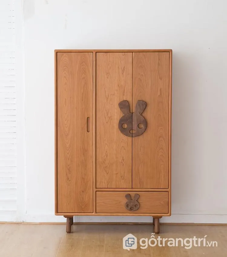 Chi tiết tay nắm tai thỏ dễ thương của mẫu tủ quần áo đơn giản