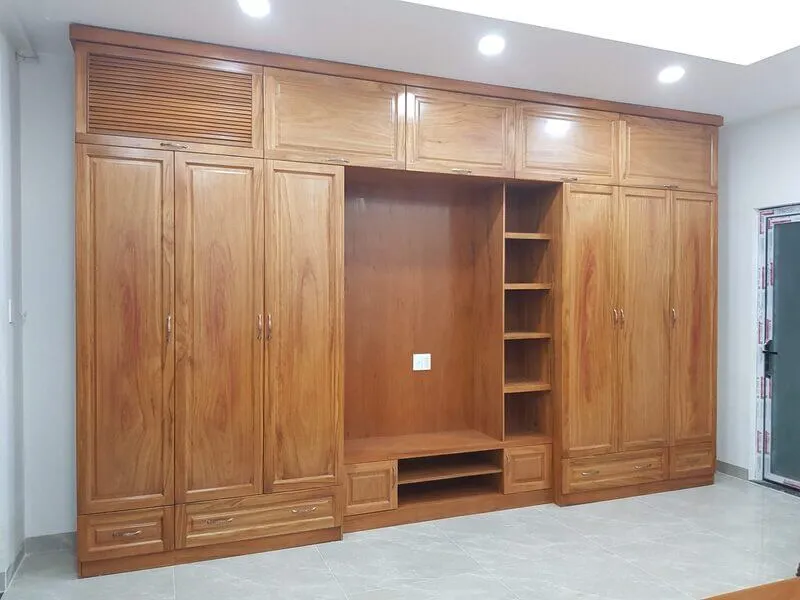 Tủ gỗ sồi Mỹ 6 cánh cho gia đình đông người