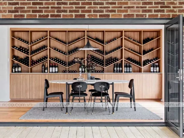 Thiết kế tủ rượu kiểu dáng xương cá rất ấn tượng