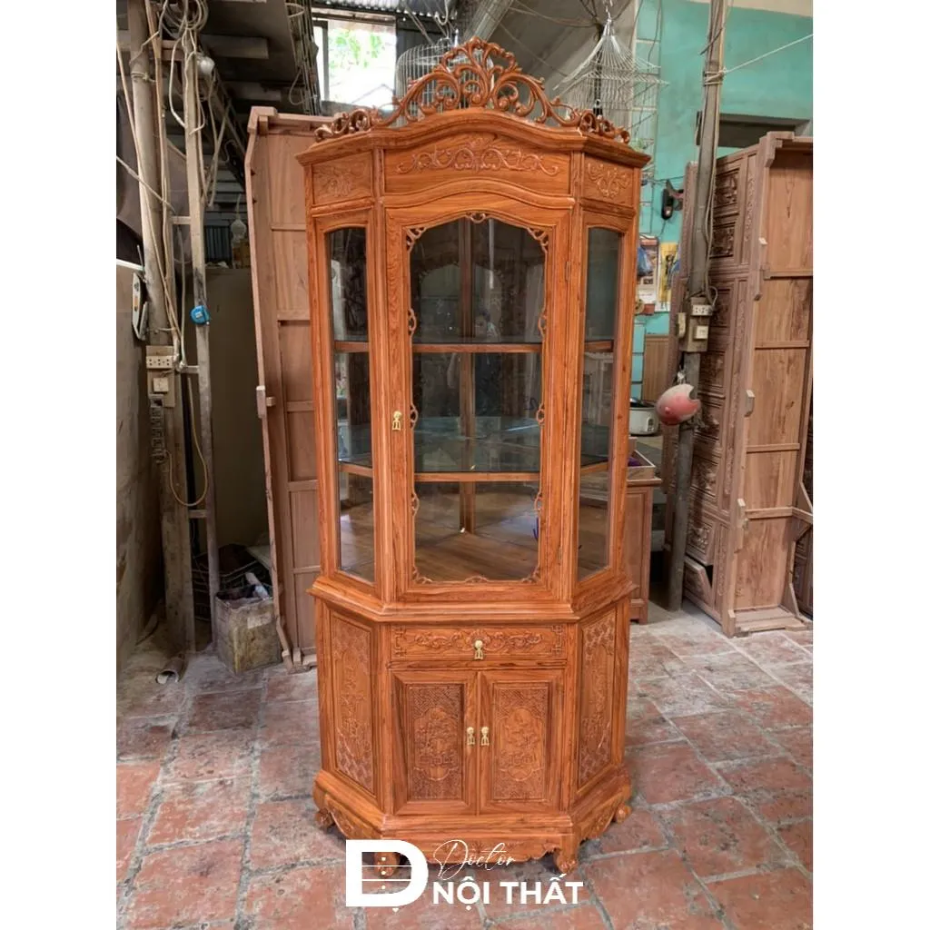 Mẫu tủ rượu góc tam giác thiết kế theo kiểu tân cổ điển chạm khắc tinh xảo