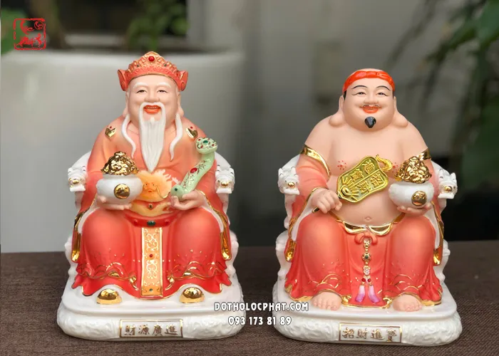 Tượng Ông Địa Thần Tài bằng sứ áo đỏ hũ vàng đẹp