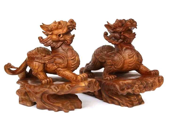 Xác định đúng hướng khi đặt Tỳ Hưu phong thủy trên bàn thờ Thần Tài