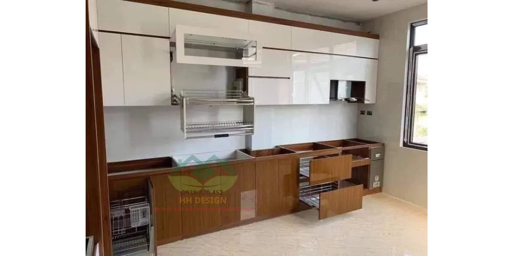 Tủ bếp Picomat kết hợp cánh acrylic và laminate