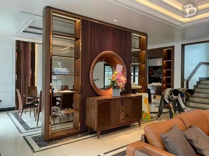 Vách ngăn gỗ óc chó khách bếp