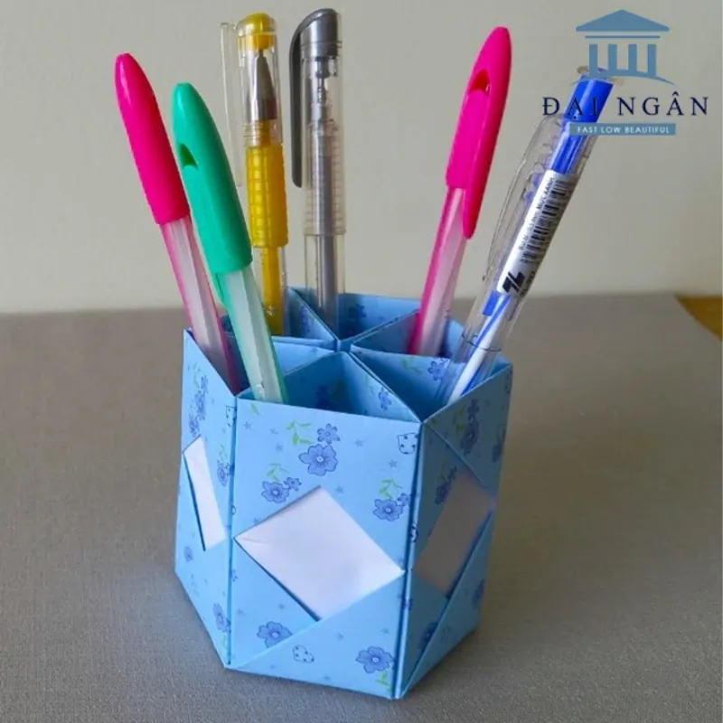 gợi ý trang trí cho bàn học bằng giấy ấn tượng nhất