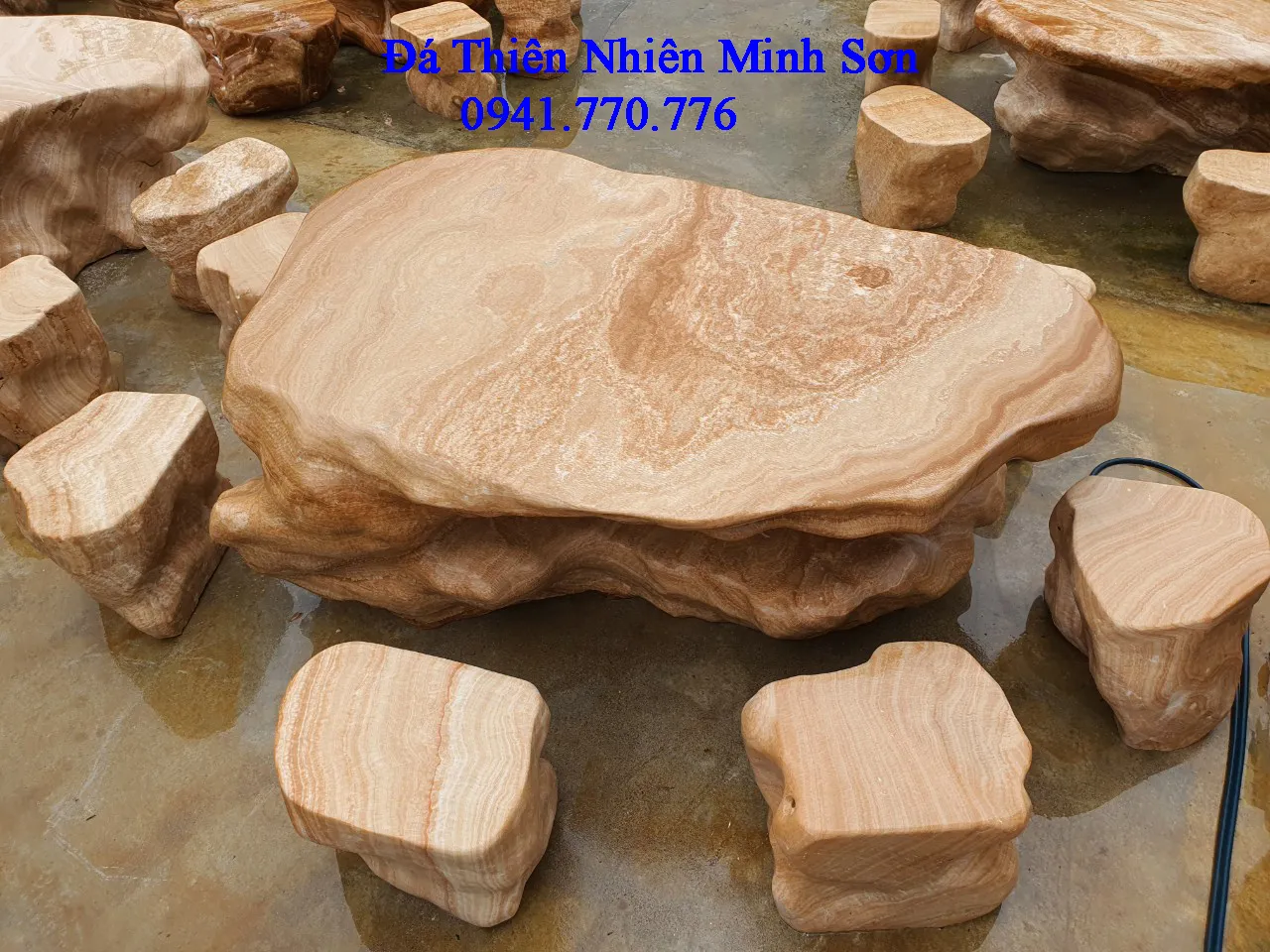 Bộ bàn ghế đá vân gỗ 1 bàn 6 đôn