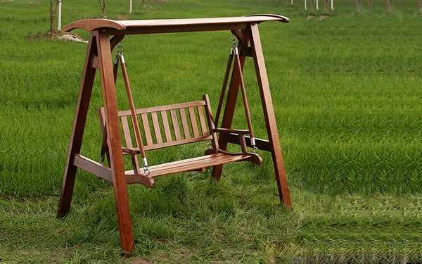 Xích đu sân vườn là thiết bị tiện ích