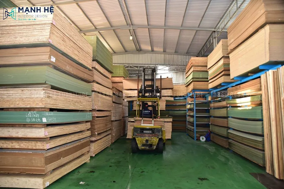 Qui mô xưởng sản xuất nội thất gỗ lớn