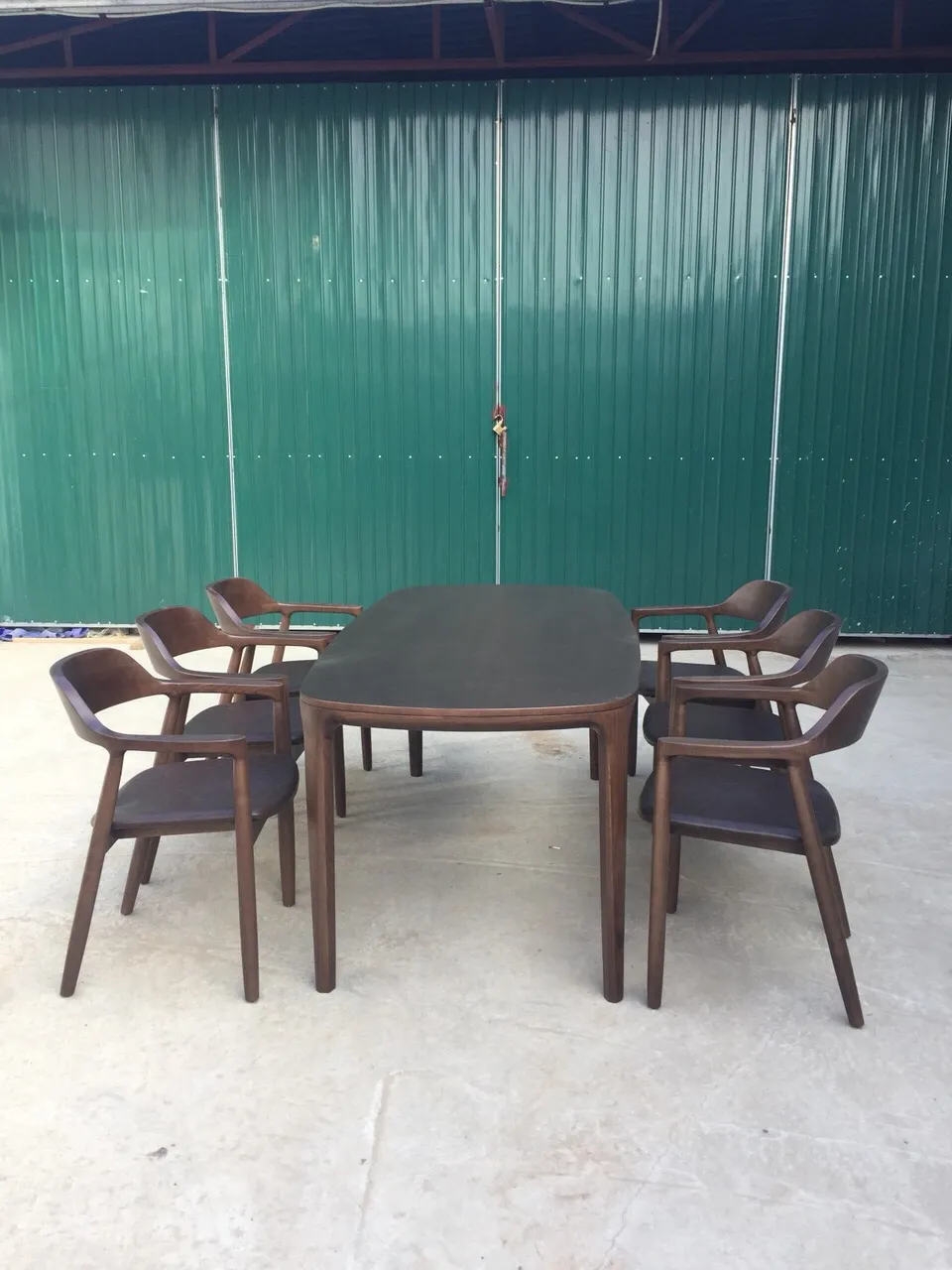 Bộ bàn ghế Hiroshima sơn màu Walnut tại Woodpro