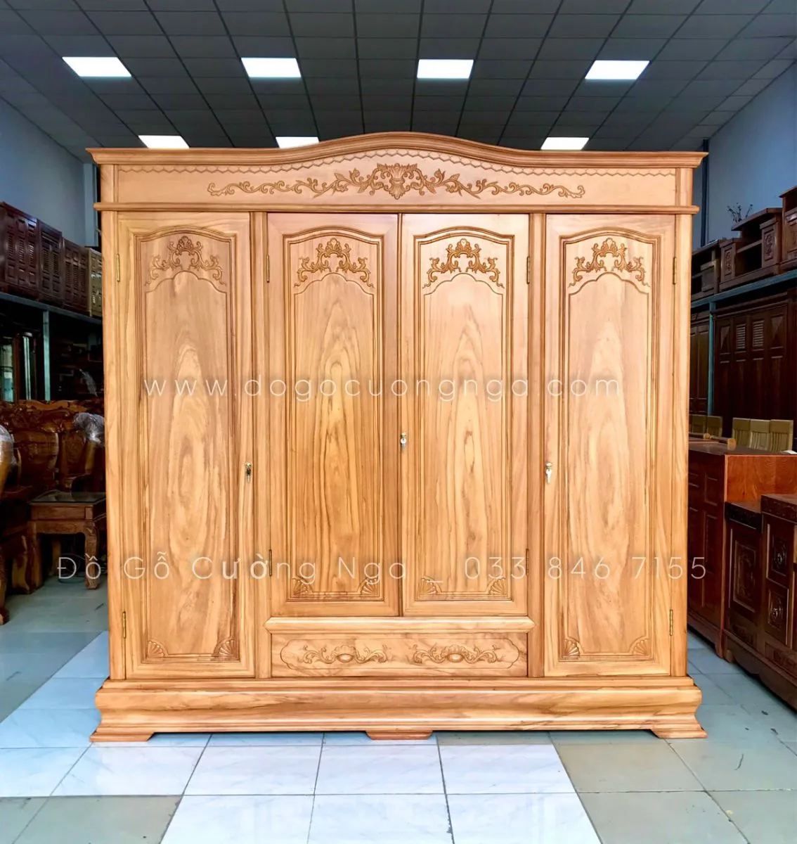 Tủ quần áo gỗ gõ đỏ 4 cánh kiểu tân cổ điển chạm khắc tinh xảo