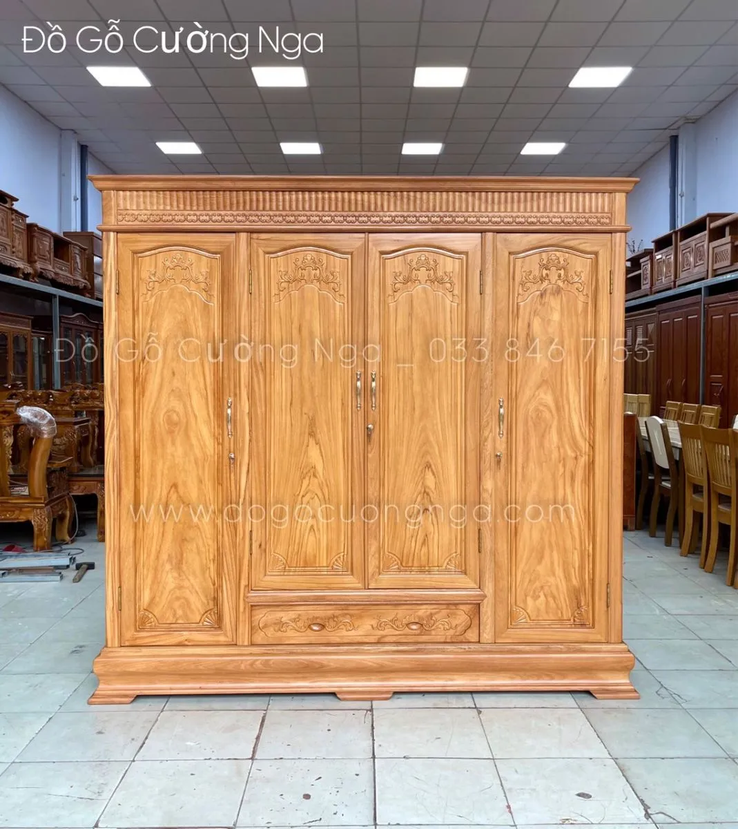 Tủ quần áo gỗ gõ đỏ 4 cánh kiểu hiện đại, màu vân gỗ sáng