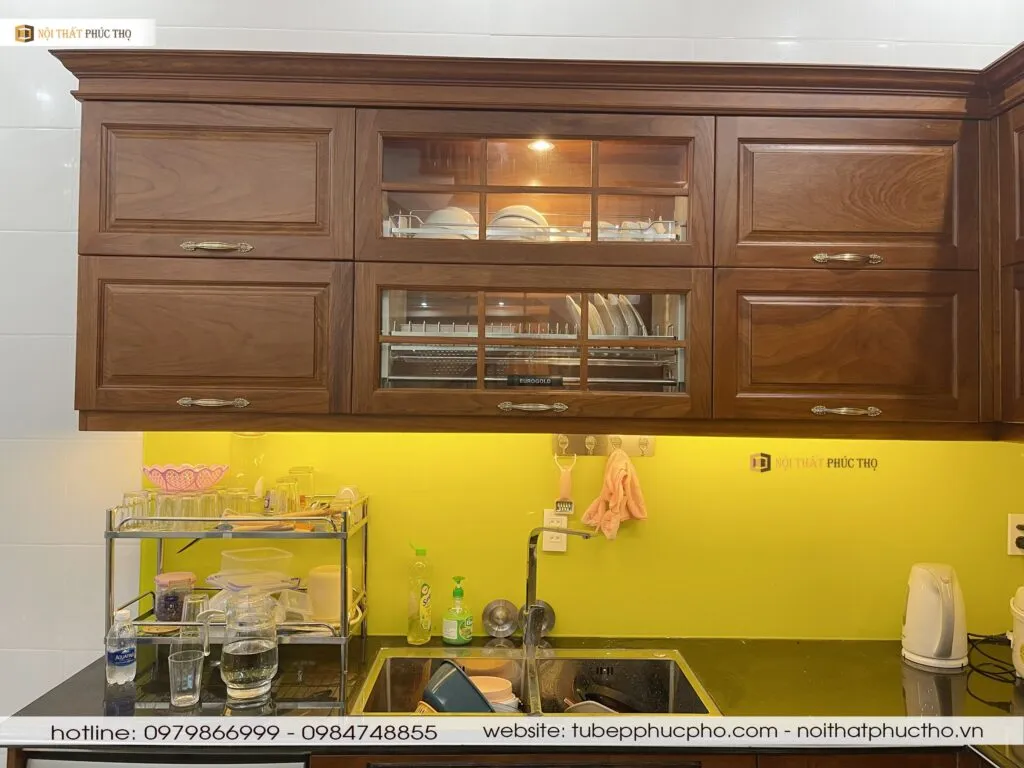 Tủ bếp gỗ sồi Mỹ chữ U