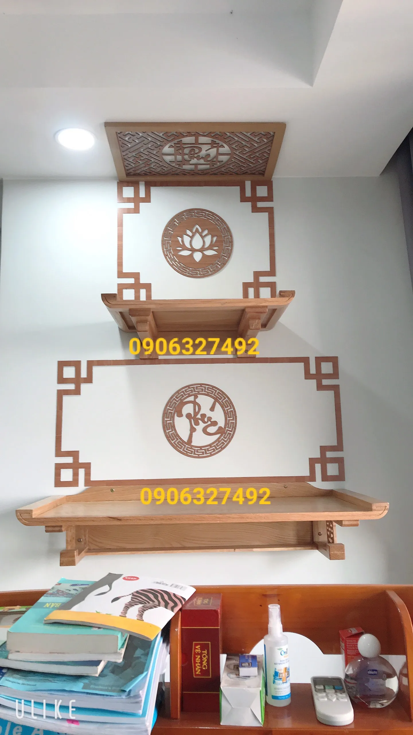 Mẫu bàn thờ treo tường 2 tầng màu trắng trang nhã