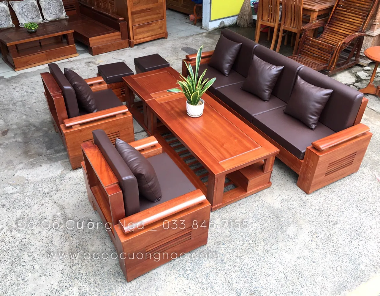 Mẫu sofa góc trứng gỗ xoan đào hiện đại