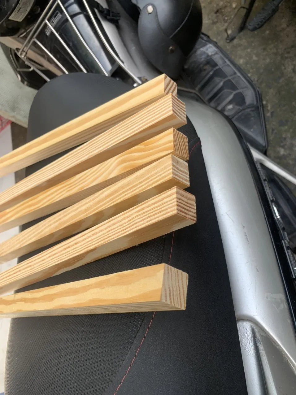 Sử dụng kệ gỗ lắp ghép đa năng đúng cách để tăng tuổi thọ sản phẩm