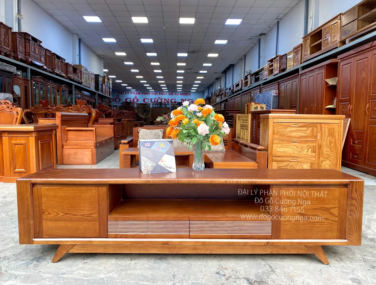 Kệ tivi gỗ sồi nga đẹp hiện đại với màu sắc trang nhã