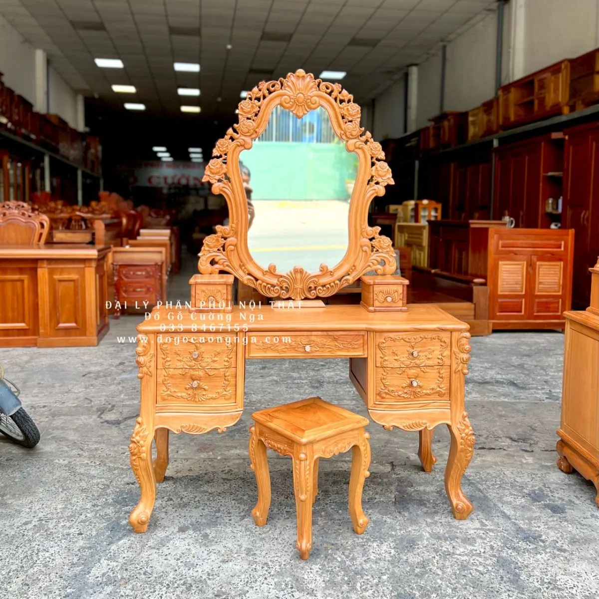 Thiết kế bàn trang điểm gỗ gõ đỏ tân cổ điển